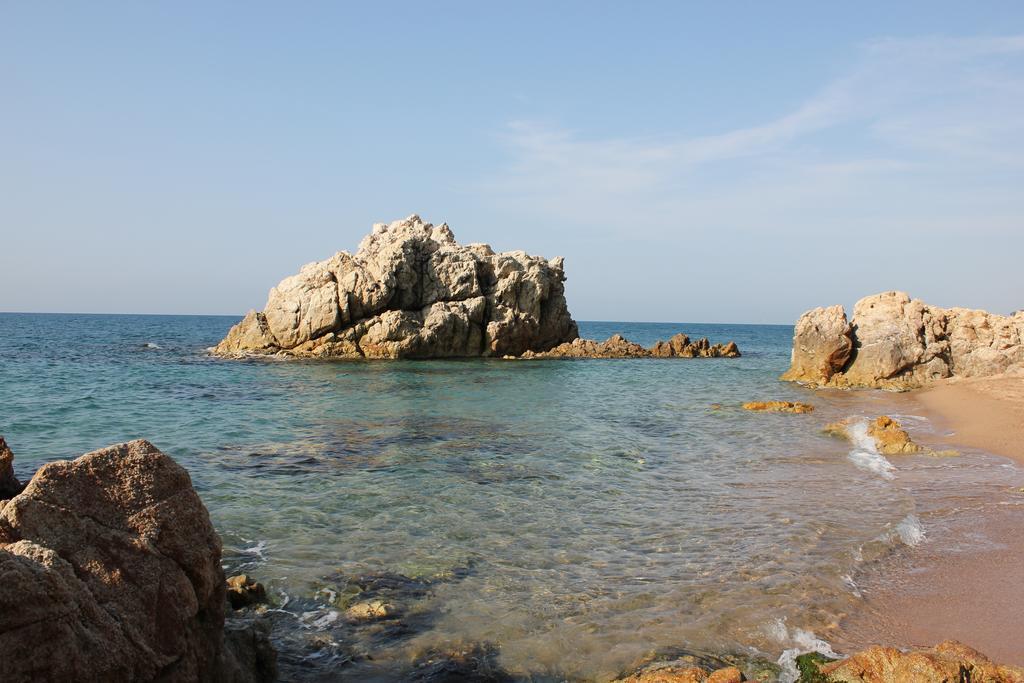 Camping Roca Grossa Калелья Экстерьер фото